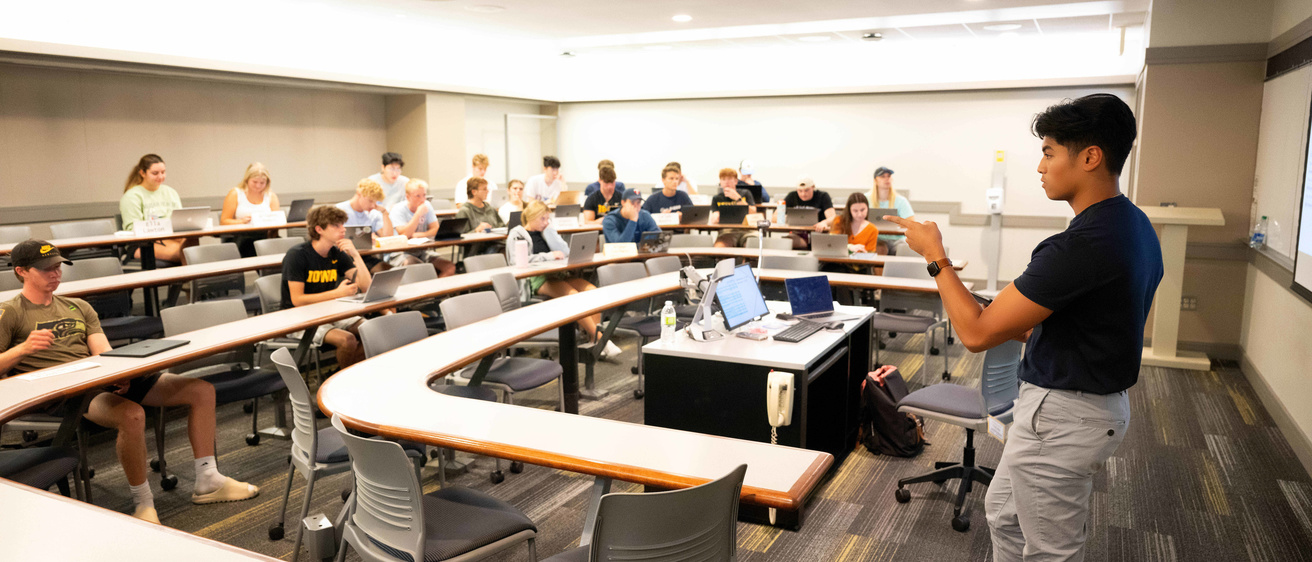 ACCT:2100:0A03 INTRODUCTION TO FINANCIAL ACCOUNTING Discussion Section Justyn Maroon (Primary Instructor), Brad Hepfer (Course Supervisor)